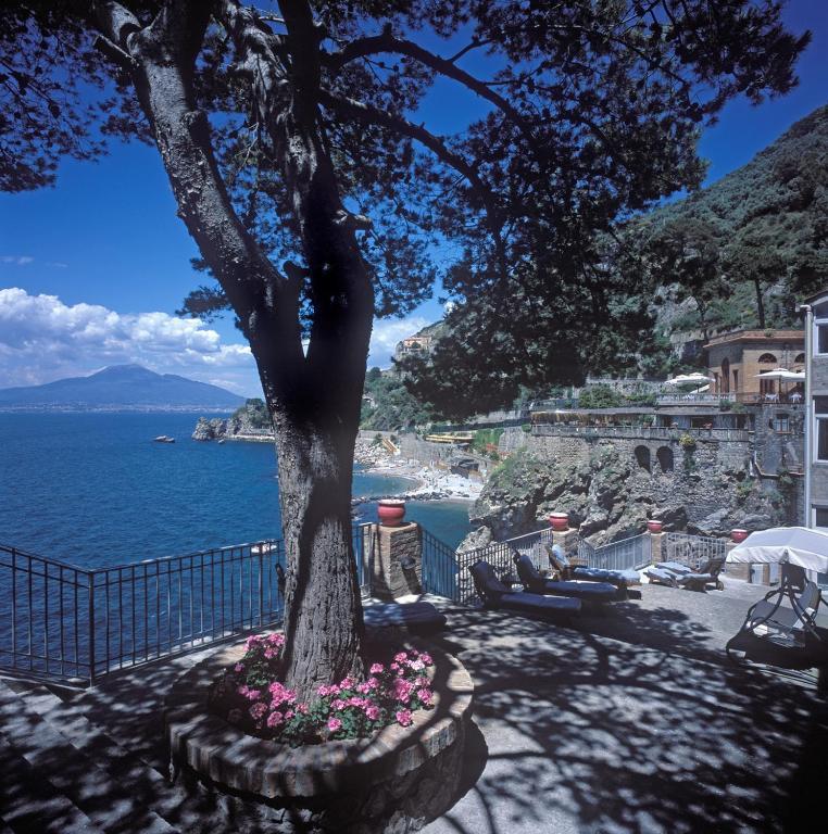 Hotel Scrajo Wellness & Mineral Spa Neapolitan Riviera Exterior photo